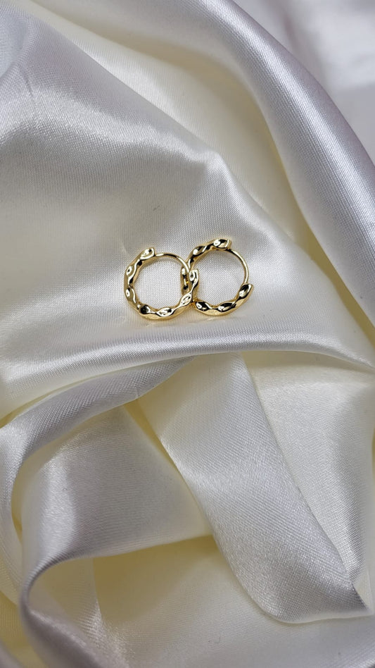Wavy Gold Hoop Earrings