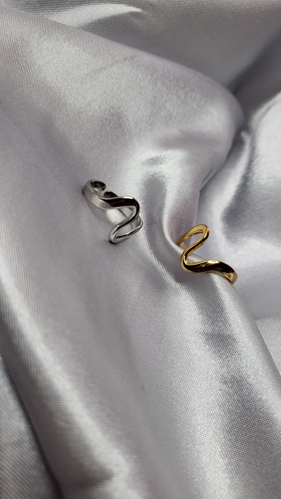 Minimalist Wave Adjustable Ring – Gold & Silver Options