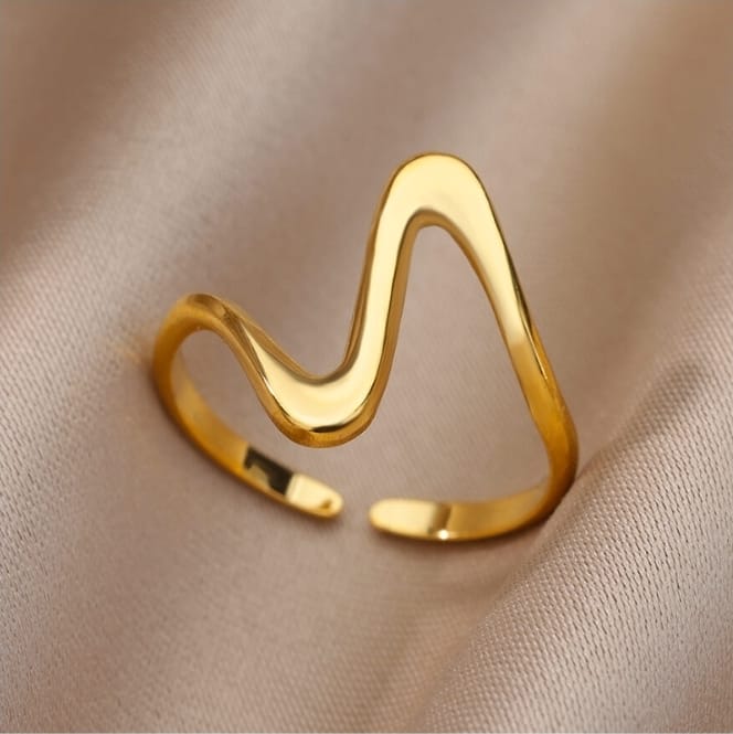 Minimalist Wave Adjustable Ring – Gold & Silver Options