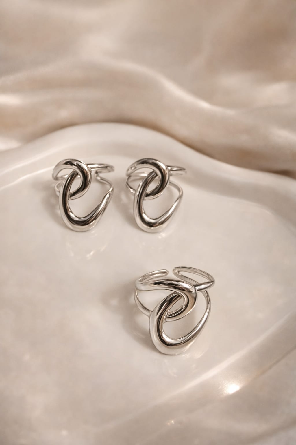 The Sorelle Ring